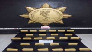 Hakkari'de bir araçta 13,3 kilogram eroin yakalandı