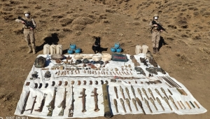 Hakkari'de sığınağa gizlenmiş patlayıcı düzenekleri, silah ve mühimmat ele geçirildi 