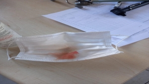 İstediği ilacı yazmayan doktoru darbetti