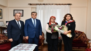 Karabük Valisi Gürel'den şehit Aybüke öğretmenin ailesine ziyaret