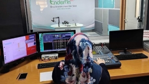 Kayseri'de Enderun FM'e giren hırsız her yerde aranıyor