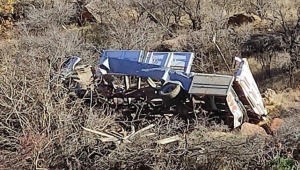 Kayseri Yahyalı'da kamyonet şarampole devrildi: 4 yaralı