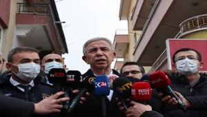 Keçiören'deki Onbirler Apartmanı'nda enkaz kaldırma çalışması başladı