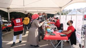 Kendileri küçük kalpleri büyük öğrenciler Türkiye'ye "can" oldu