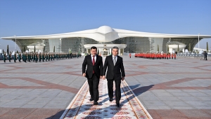 Kırgızistan Cumhurbaşkanı Caparov, EİT Zirvesi'nde konuştu: