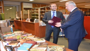 Kültür ve Turizm Bakanlığı, Macaristan Milli Kütüphanesine kitap hediye etti