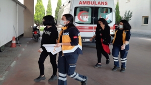 Manisa'da 62 öğrenci zehirlenme şüphesiyle hastaneye kaldırıldı