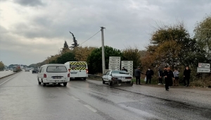 Manisa'da otomobile çarpan midibüsteki 8 işçi yaralandı