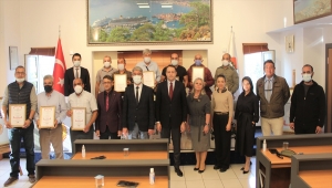 Marmaris'in çam balı coğrafi işaret sertifikaları üreticilere dağıtıldı