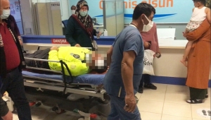 Mersin'de "dur" ihtarına uymayan otomobil sürücüsü polise çarptı 