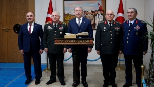Milli Savunma Bakanı Akar, Kayseri Valiliğini ziyaret etti
