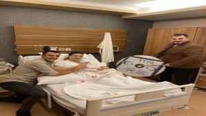 "Neşeli olsun" diye yeni doğan bebeklerinin başında davul çaldırdılar
