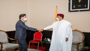 Nijer Cumhurbaşkanı Bazoum, Türkiye'nin Niamey Büyükelçisi Arı'yı kabul etti