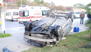 Pendik'teki trafik kazasında 2 kişi yaralandı