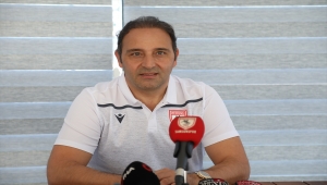 Samsunspor Teknik Direktörü Çapa: "Şu anda fiziksel olarak ligin gerisindeyiz" 