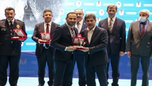 TBMM Başkanı Şentop "Hasan Basri Çantay Gazetecilik Ödülleri" töreninde konuştu: