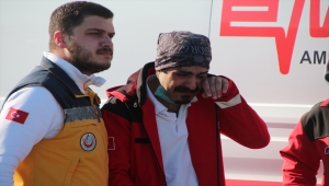Tekirdağ'da ambulans ile kamyonun çarpıştığı kazada iki kişi yaralandı