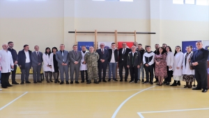 Türk askerinden Kosova'da eğitime destek