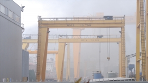Tuzla Tersanesi'nde bir geminin motor kısmında yangın çıktı 