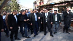 Yeniden Refah Partisi Genel Başkanı Erbakan, Kütahya'da esnafı ziyaret etti: