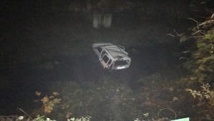 Zonguldak'ta dereye düşen aracın sürücüsü yaralandı