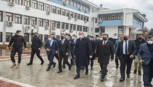 Adalet Bakanı Gül, Tunceli'de Valilik ve Adliye'yi ziyaret etti