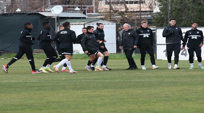 Altay, Türkiye Kupası'ndaki Beşiktaş maçı hazırlıklarını sürdürdü