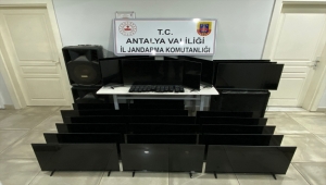 Antalya'da kiraladıkları otelden hırsızlık yaptığı öne sürülen kişi yakalandı