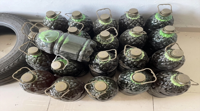 Ardahan'daki sınır kapılarında 349 kilogram kaçak bal ele geçirildi