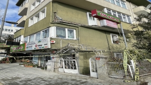 Avcılar'da balkonu çöken bina mühürlendi