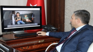 Batman Valisi Şahin AA'nın "Yılın Fotoğrafları" oylamasına katıldı