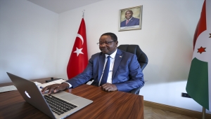 Burundi'nin Ankara Büyükelçisi Bikebako'nun tercihi "Annenin feryadı" fotoğrafı oldu