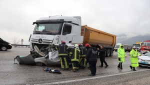 Denizli'de tırla çarpışan otomobilin sürücüsü öldü