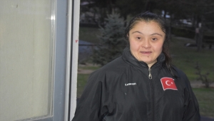 Down sendromlu milli atlet Münevvere Yılmaz, yeni başarılar için azimle hazırlanıyor