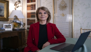 Eski Başbakanlardan Tansu Çiller AA'nın "Yılın Fotoğrafları" oylamasına katıldı