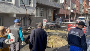 GÜNCELLEME - Bağcılar'da bir binada patlama meydana geldi