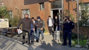 GÜNCELLEME - Bayrampaşa'da parkta bir gencin silahla öldürülmesi