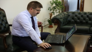 Iğdır Valisi Sarıibrahim, AA'nın "Yılın Fotoğrafları" oylamasına katıldı