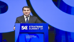 İngiltere Devlet İletişimi İcra Direktörü Aiken, Stratcom Zirvesi'nde konuştu: 