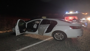 Isparta'da iki otomobilin çarpıştığı kazada 2 kişi öldü