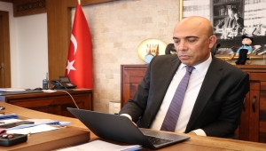 İzmir Emniyet Müdürü Şahne, AA'nın "Yılın Fotoğrafları" oylamasına katıldı