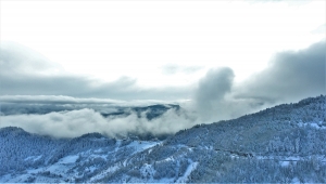 Kastamonu'daki Yaralıgöz Dağı karla buluştu