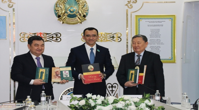 Kazakistan'da Yunus Emre Şiirleri kitabı tanıtıldı