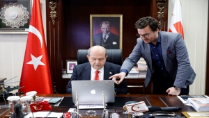 KKTC Cumhurbaşkanı Tatar, AA'nın "Yılın Fotoğrafları" oylamasına katıldı