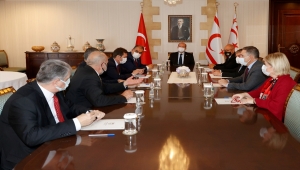 KKTC'de Cumhurbaşkanı Tatar başkanlığında ekonomi konulu toplantı yapıldı