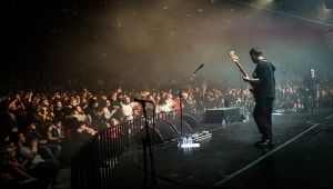 Manga, Bostancı Gösteri Merkezi'nde konser verdi