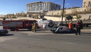 Mardin'de devrilen otomobildeki 4 kişi yaralandı