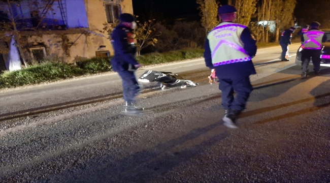 Mersin'de ölümlü ve yaralanmalı trafik kazasına karışan 2 araç sürücüsünden 1'i yakalandı
