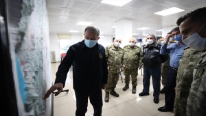 Milli Savunma Bakanı Akar'dan Suriye'ye tepki: