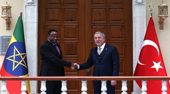 Milli Savunma Bakanı Akar, Etiyopya Savunma Bakanı Belay ile görüştü